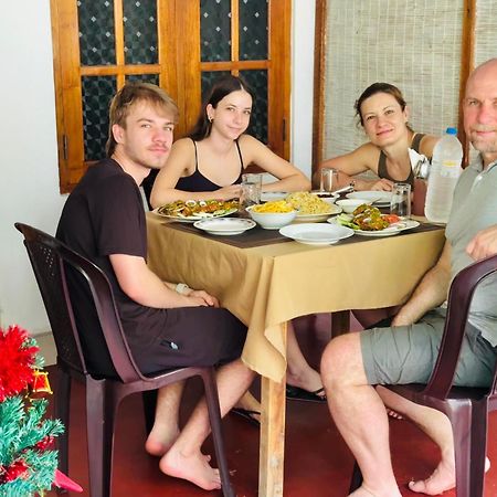 Nethmi Homestay & Restaurant تانجالي المظهر الخارجي الصورة