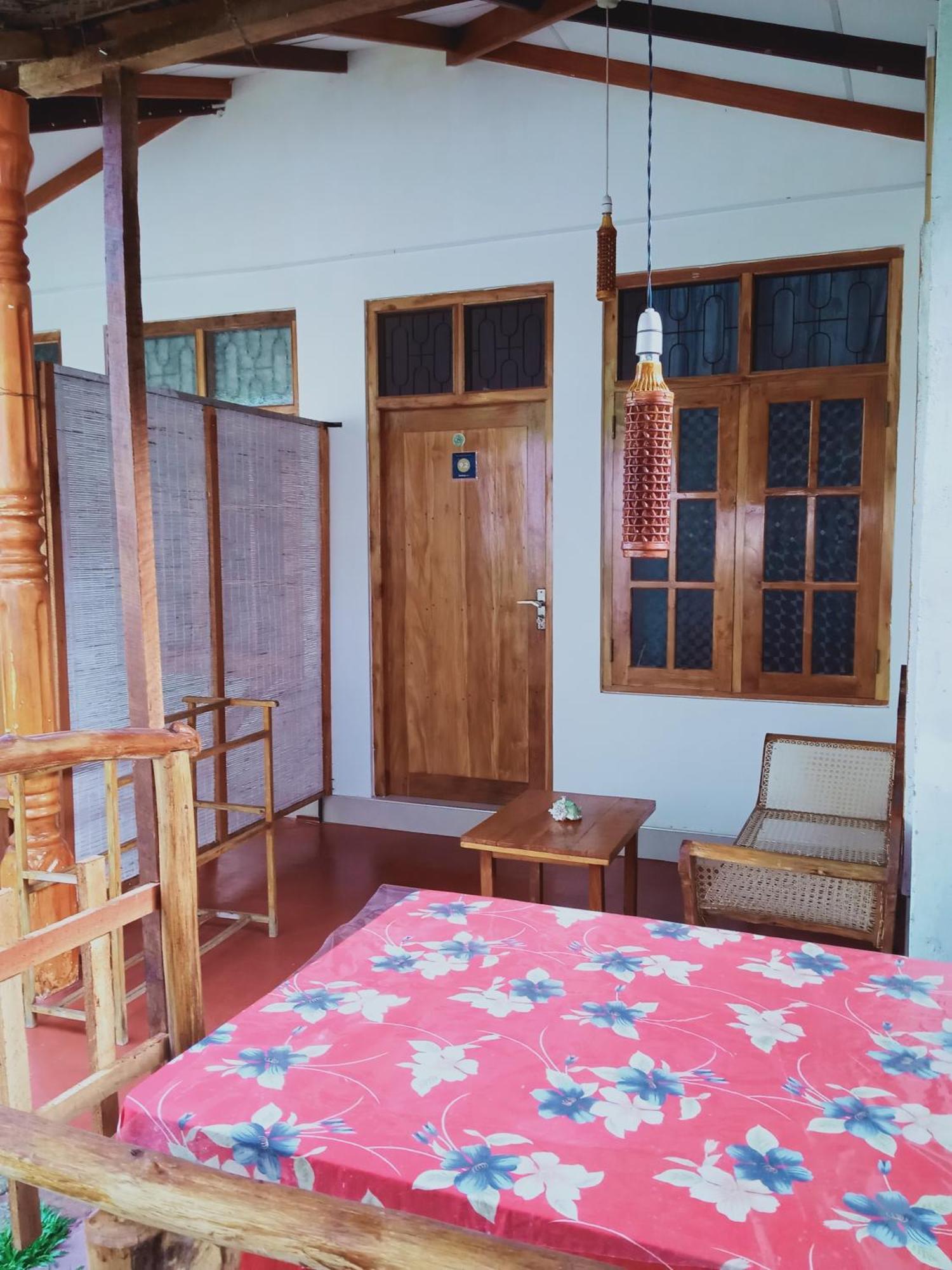 Nethmi Homestay & Restaurant تانجالي الغرفة الصورة