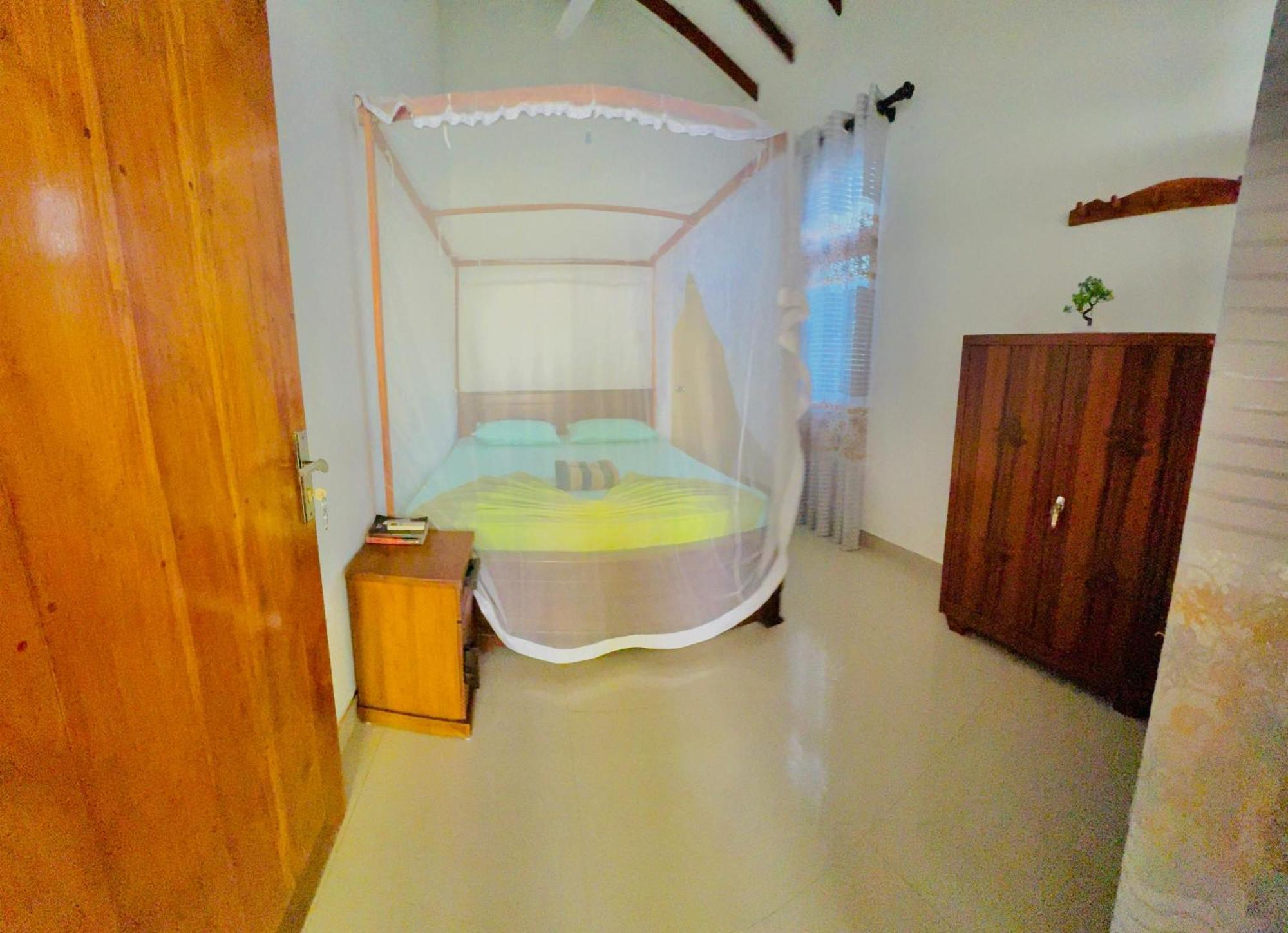 Nethmi Homestay & Restaurant تانجالي الغرفة الصورة