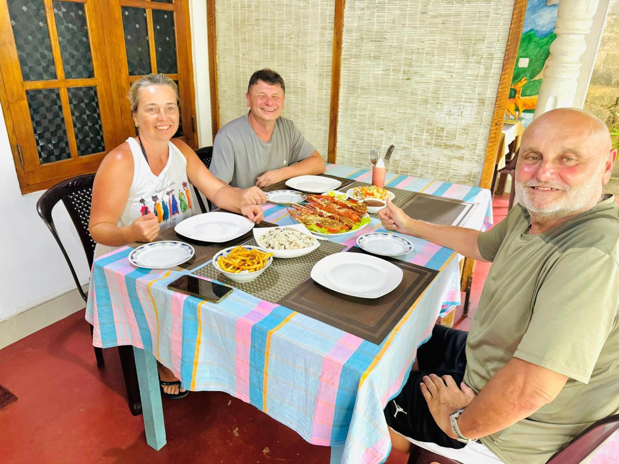 Nethmi Homestay & Restaurant تانجالي المظهر الخارجي الصورة