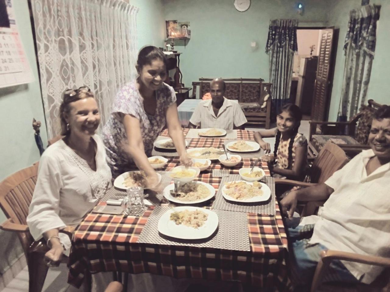 Nethmi Homestay & Restaurant تانجالي المظهر الخارجي الصورة