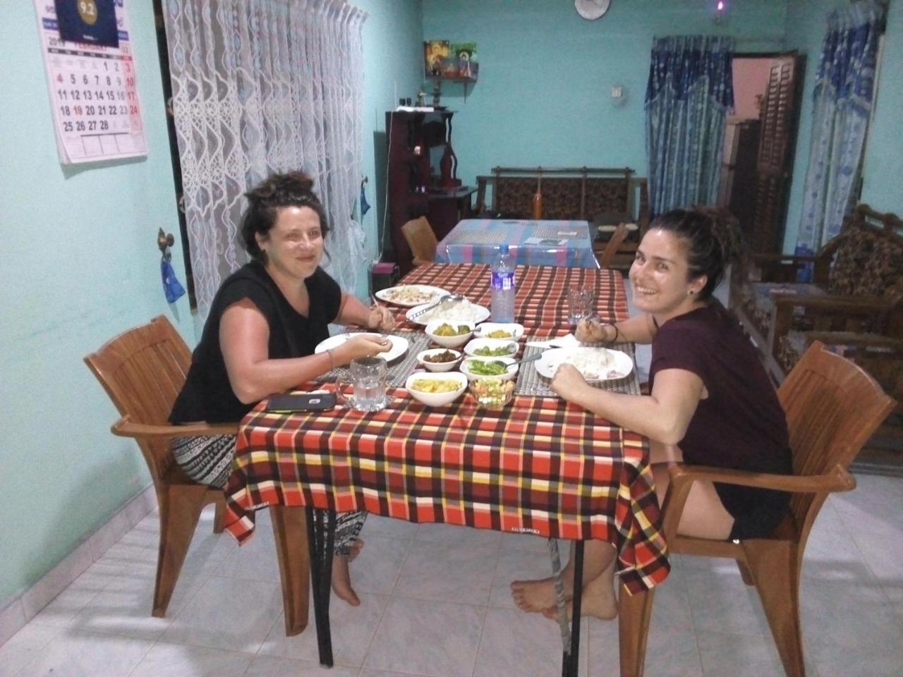 Nethmi Homestay & Restaurant تانجالي المظهر الخارجي الصورة