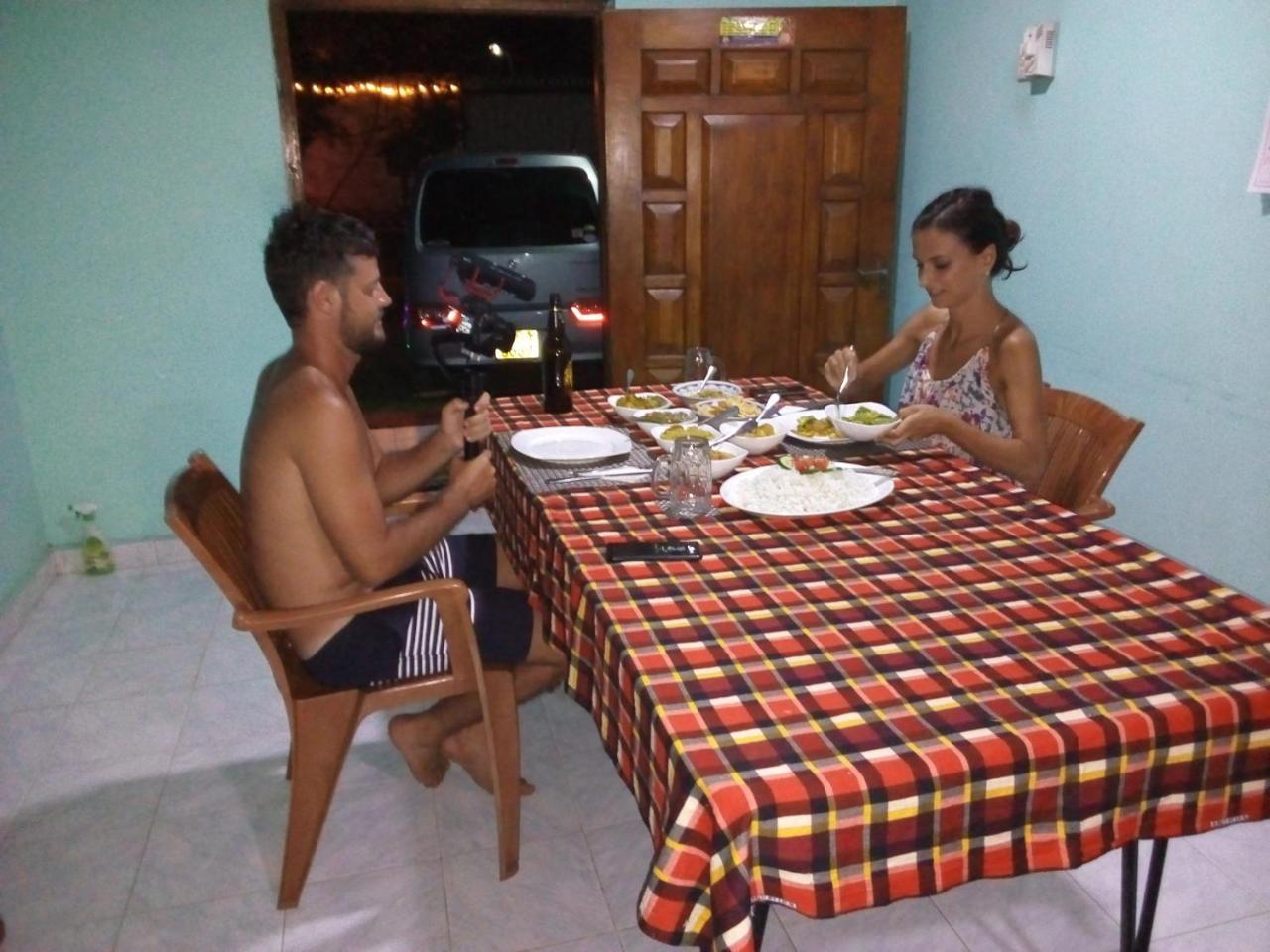 Nethmi Homestay & Restaurant تانجالي المظهر الخارجي الصورة