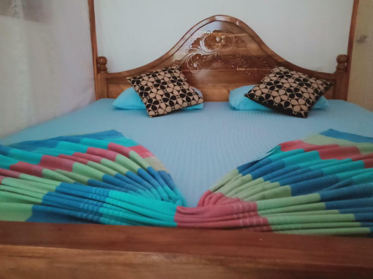 Nethmi Homestay & Restaurant تانجالي المظهر الخارجي الصورة