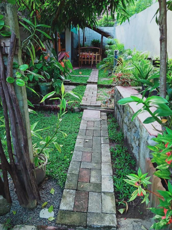 Nethmi Homestay & Restaurant تانجالي المظهر الخارجي الصورة